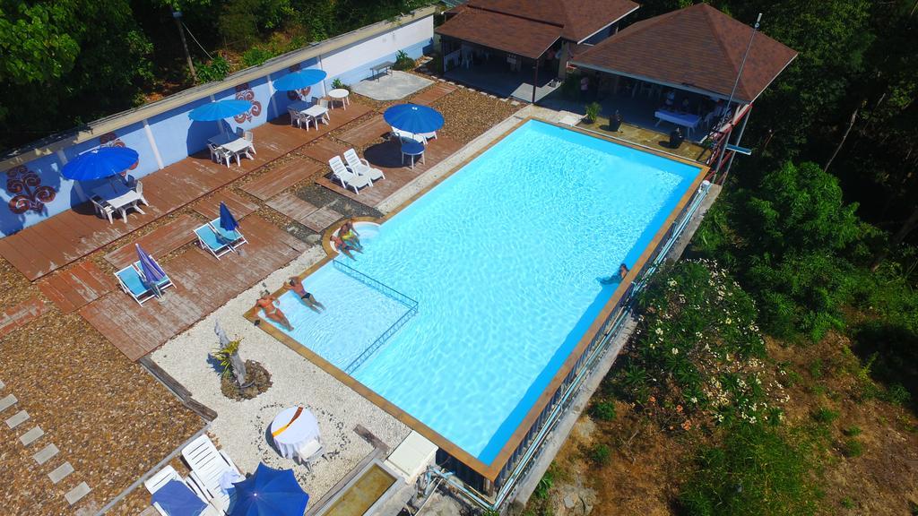 Koh Ngai Cliff Beach Resort Exterior photo