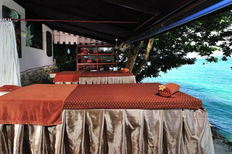 Koh Ngai Cliff Beach Resort Exterior photo